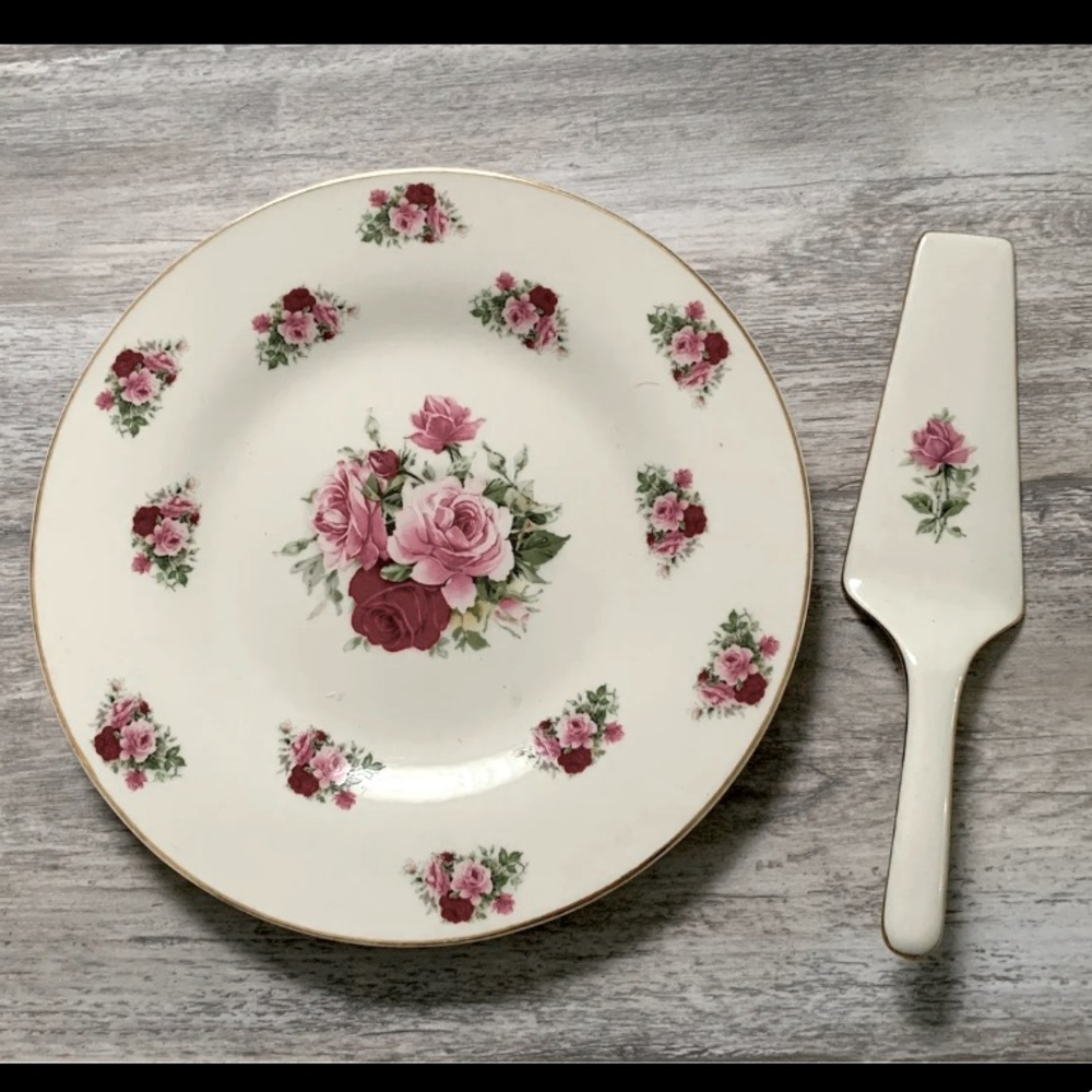 🌹SOLD🌹Shabby Crimson Red Pink Rose Floral Porcelain Plate Server Collectible